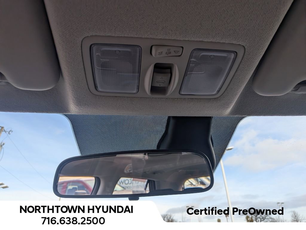 Certified 2026 Hyundai Venue SEL image 25