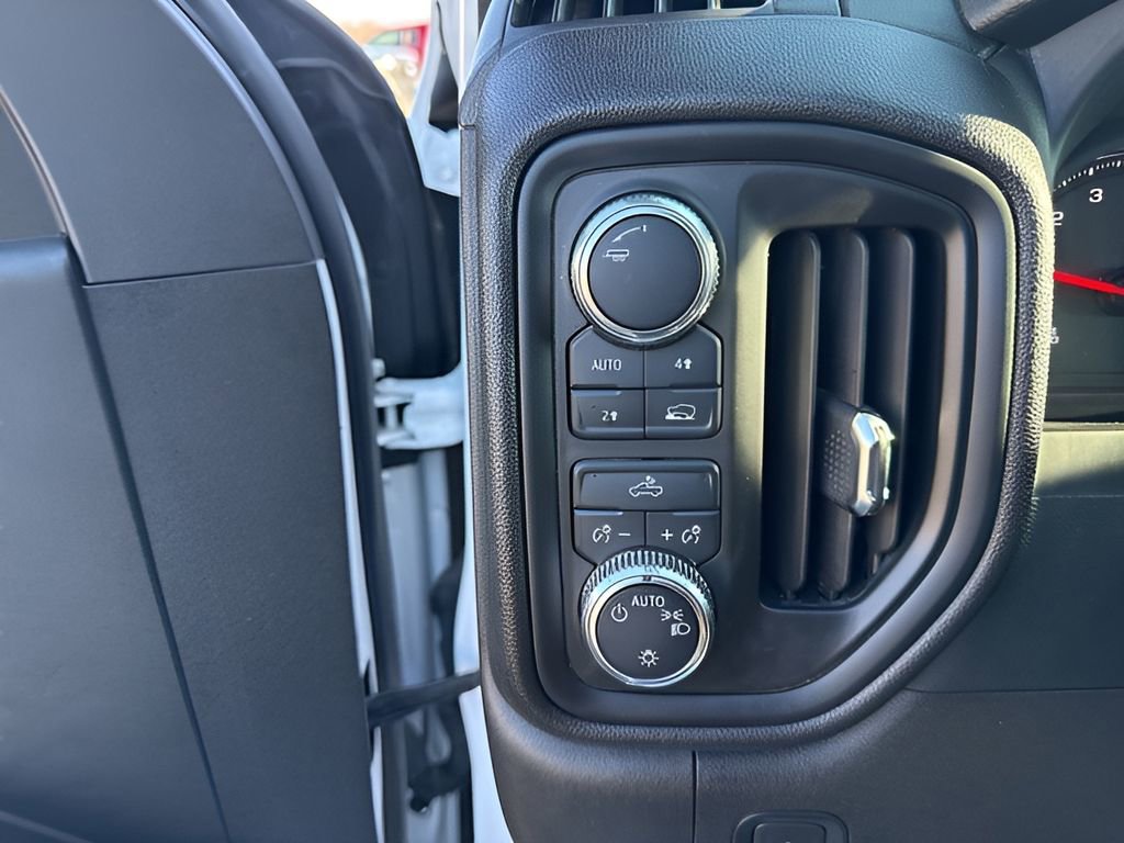 Used 2024 GMC Sierra 1500 Pro w/ Pro Value Package image 41