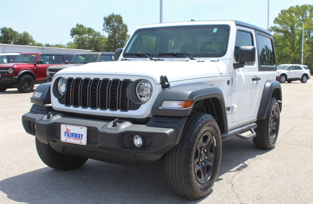 Used 2026 Jeep Wrangler Sport AWD/4WD image 3