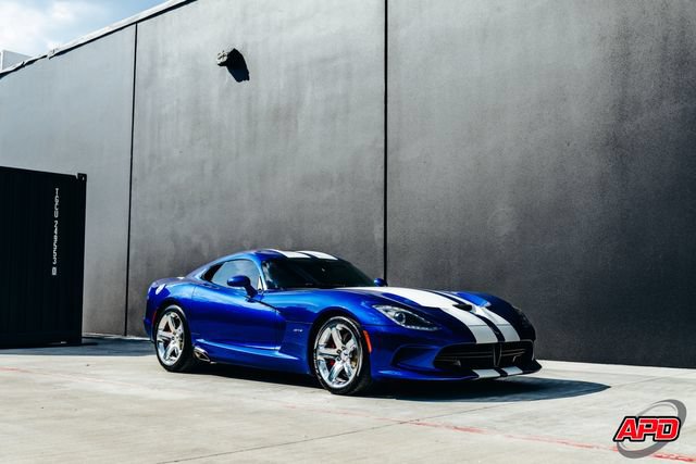 Used 2013 SRT Viper GTS w/ GTS Laguna Interior Pkg RWD image 19