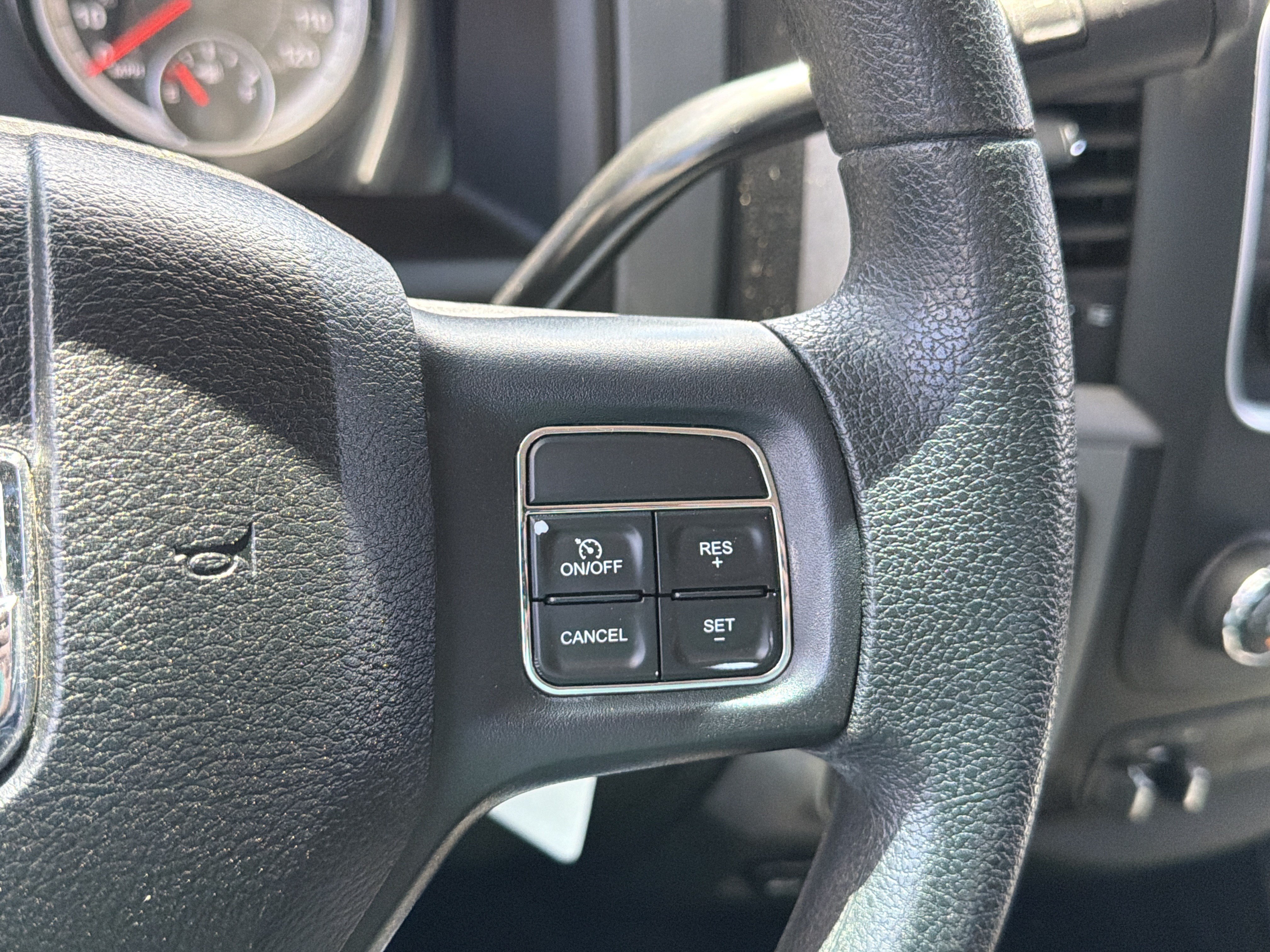 Used 2018 RAM 1500 ST w/ SXT Appearance Group AWD/4WD image 18