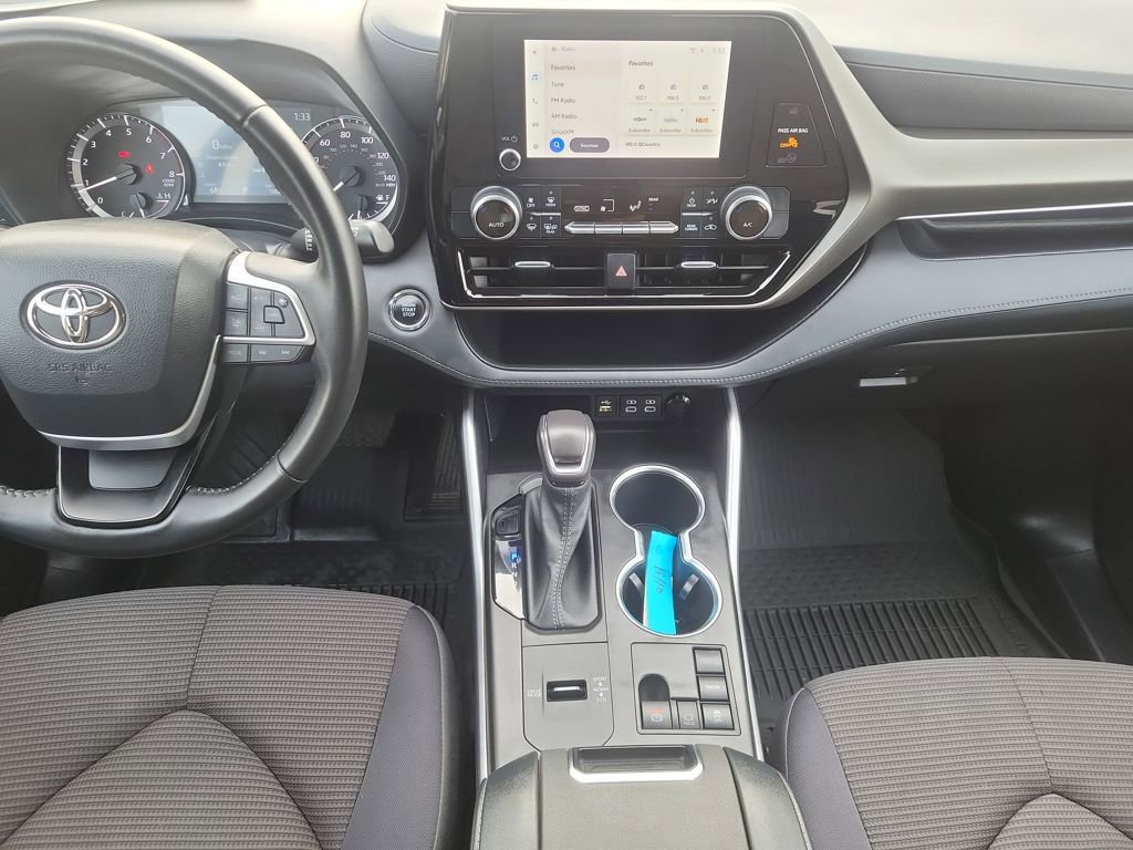 Used 2023 Toyota Highlander LE image 13