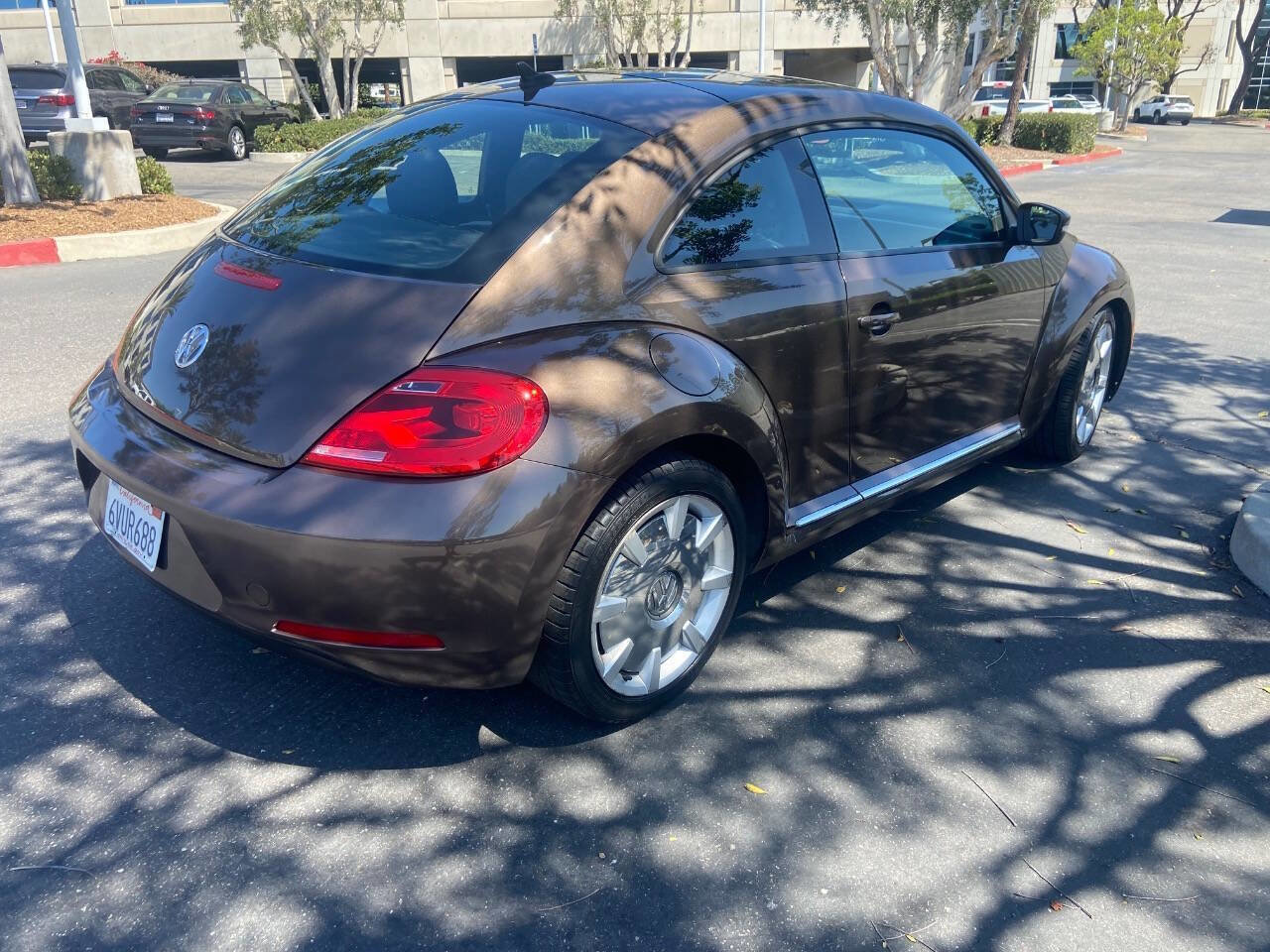 Used 2012 Volkswagen Beetle 2.5 image 4