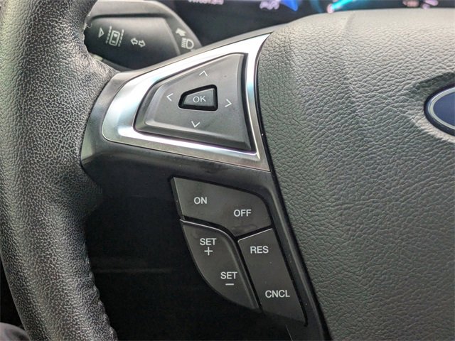 Used 2020 Ford Edge SEL image 26