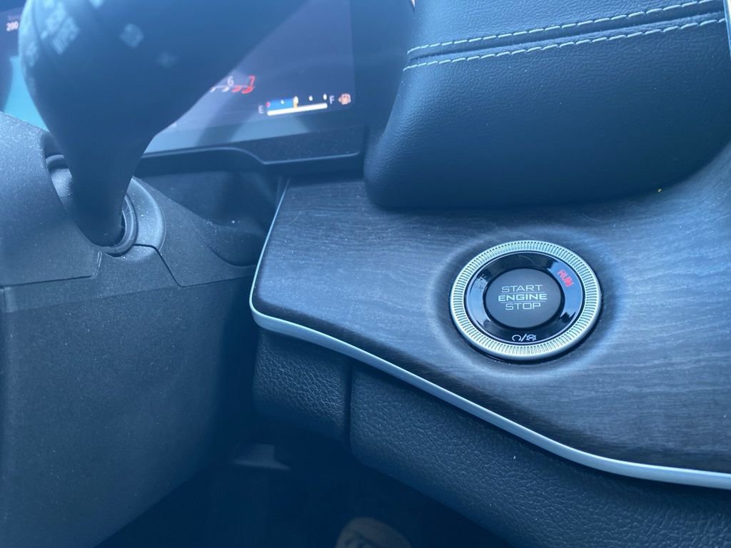 Used 2024 Jeep Grand Cherokee Limited image 8