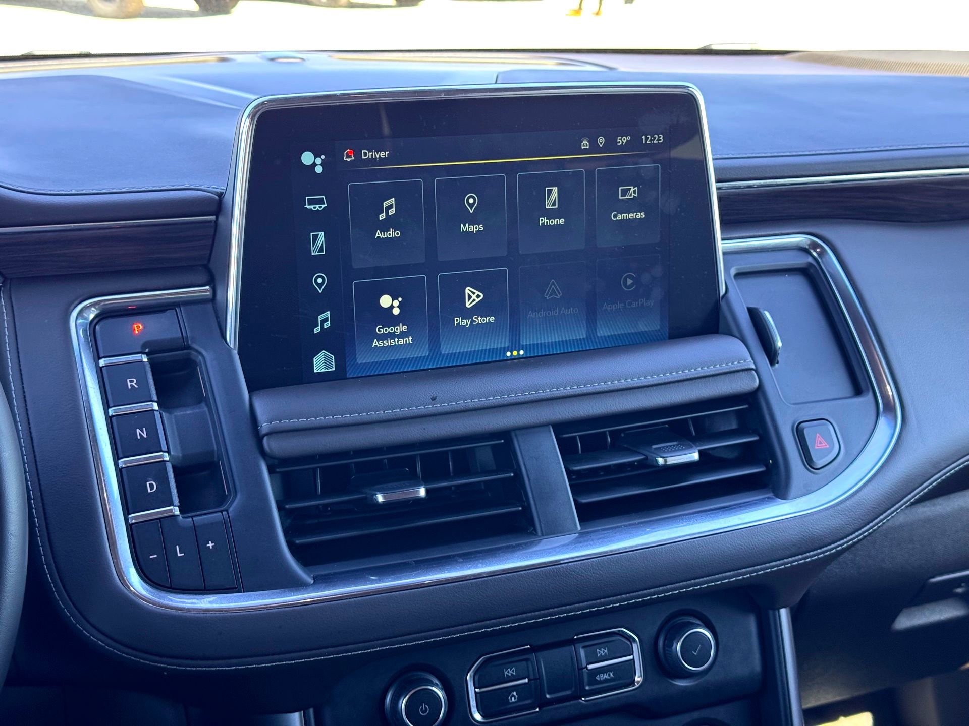 Used 2024 Chevrolet Suburban LT image 30