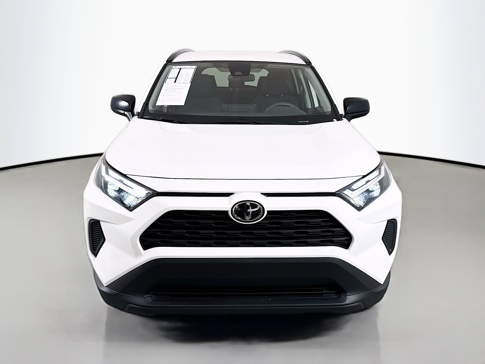 Used 2025 Toyota RAV4 LE AWD/4WD image 2