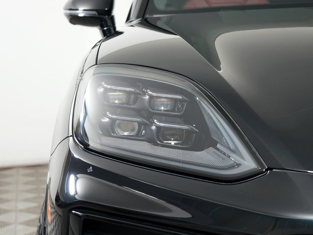Used 2026 Porsche Cayenne GTS AWD/4WD image 11