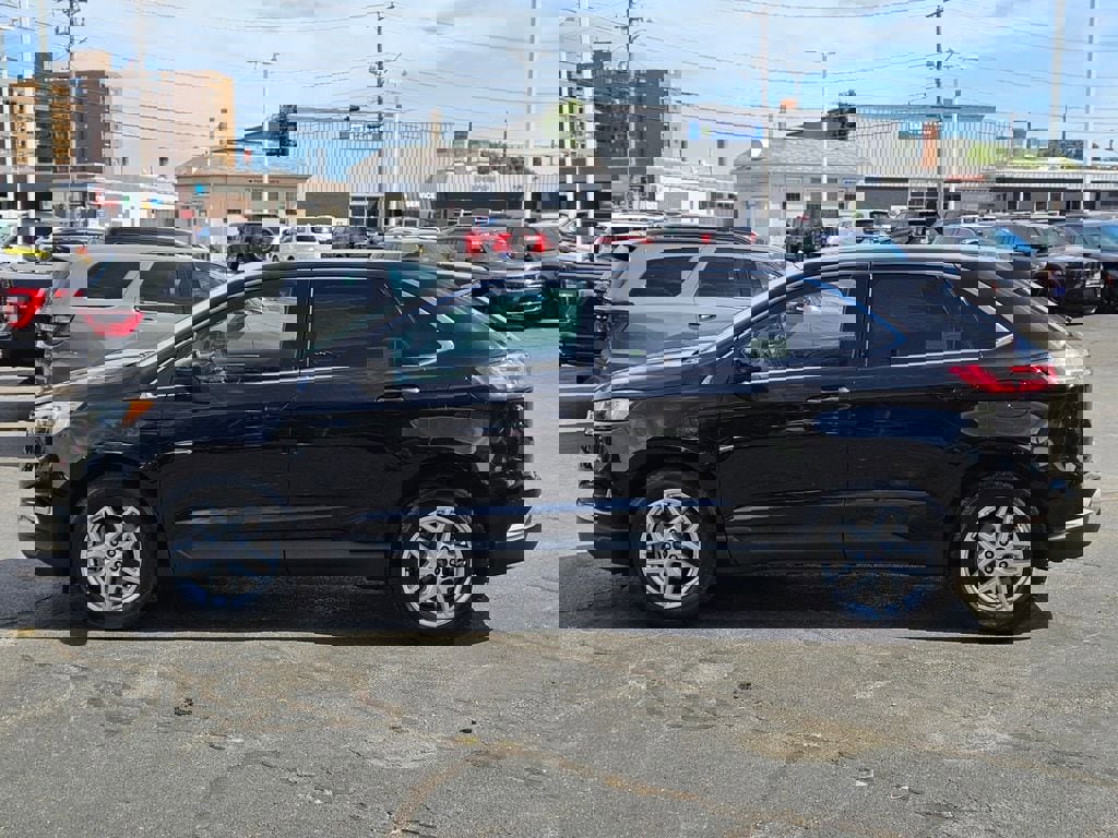 Used 2022 Ford Edge SEL w/ Convenience Package image 2