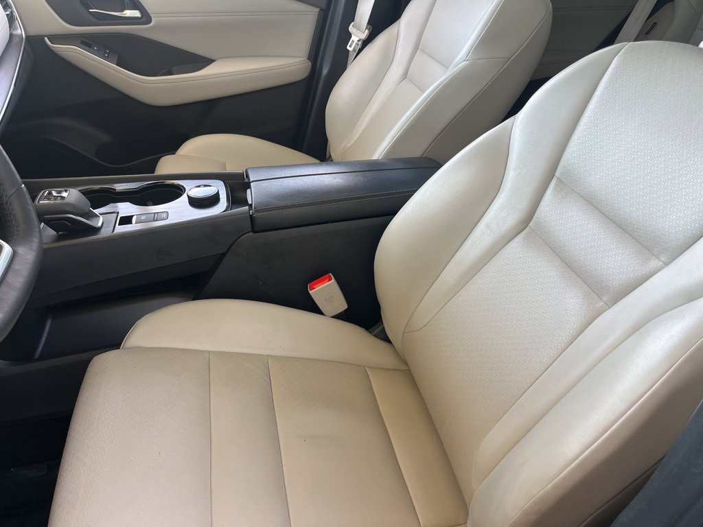 Used 2022 Nissan Rogue SV w/ SV Premium Package image 8