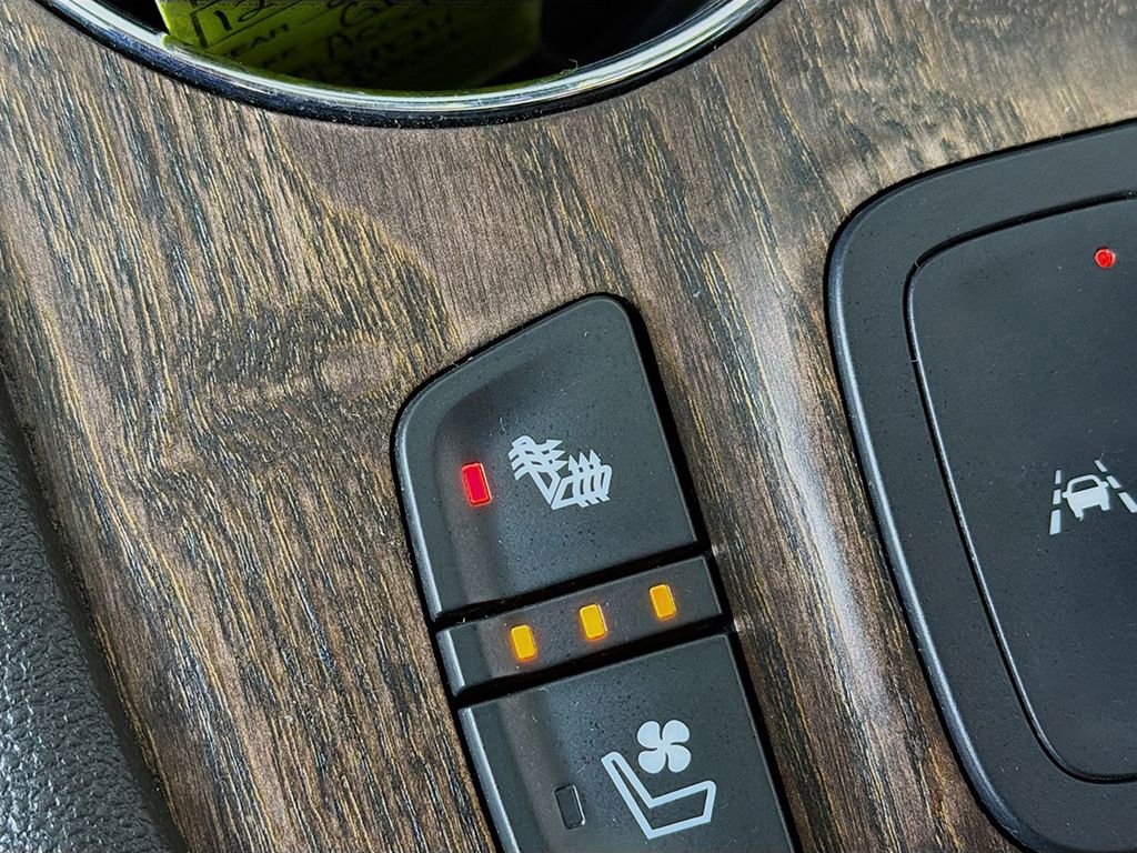 Used 2023 GMC Acadia Denali w/ Denali Ultimate Package image 46