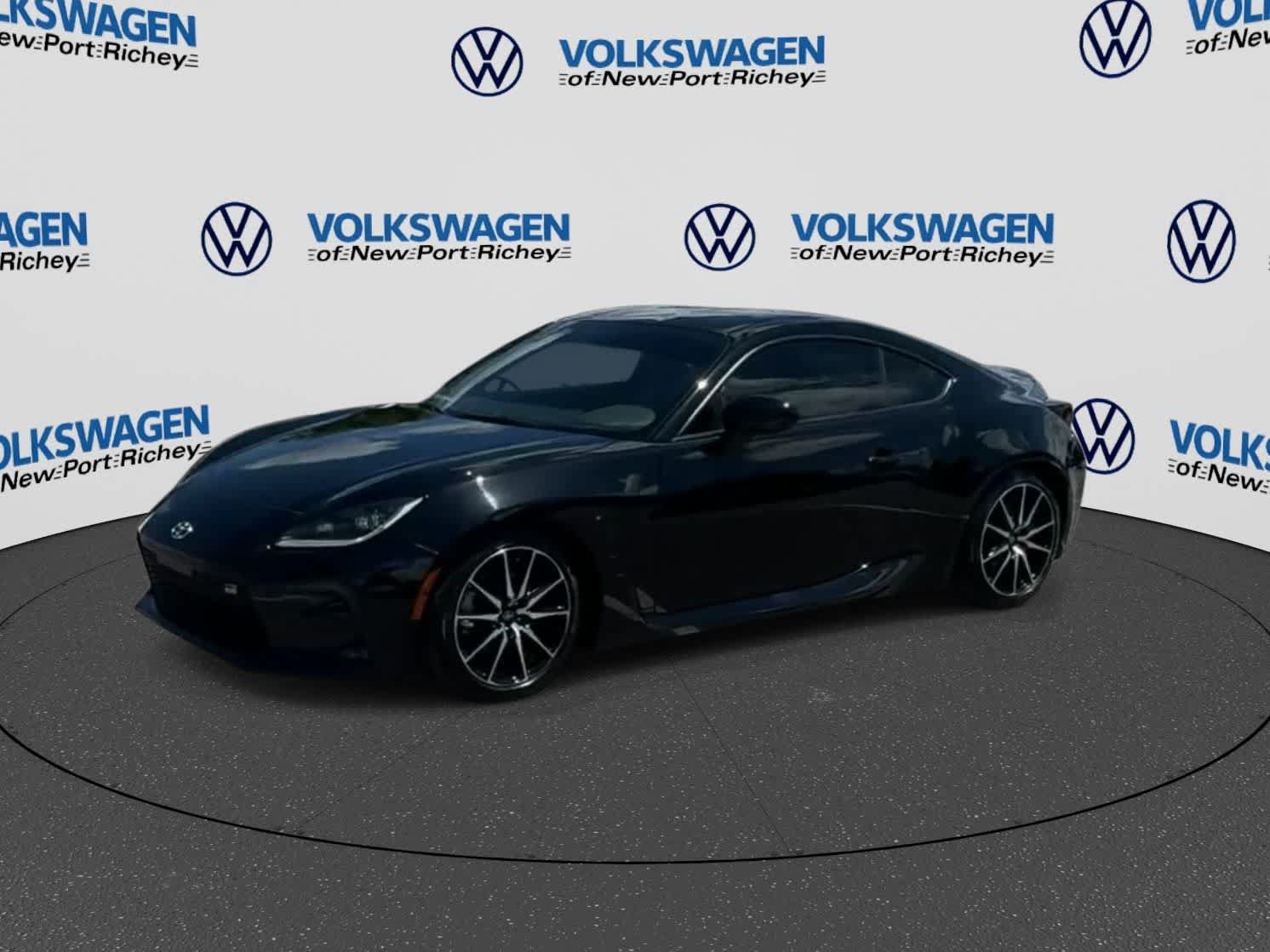 Used 2023 Toyota GR86 RWD image 4