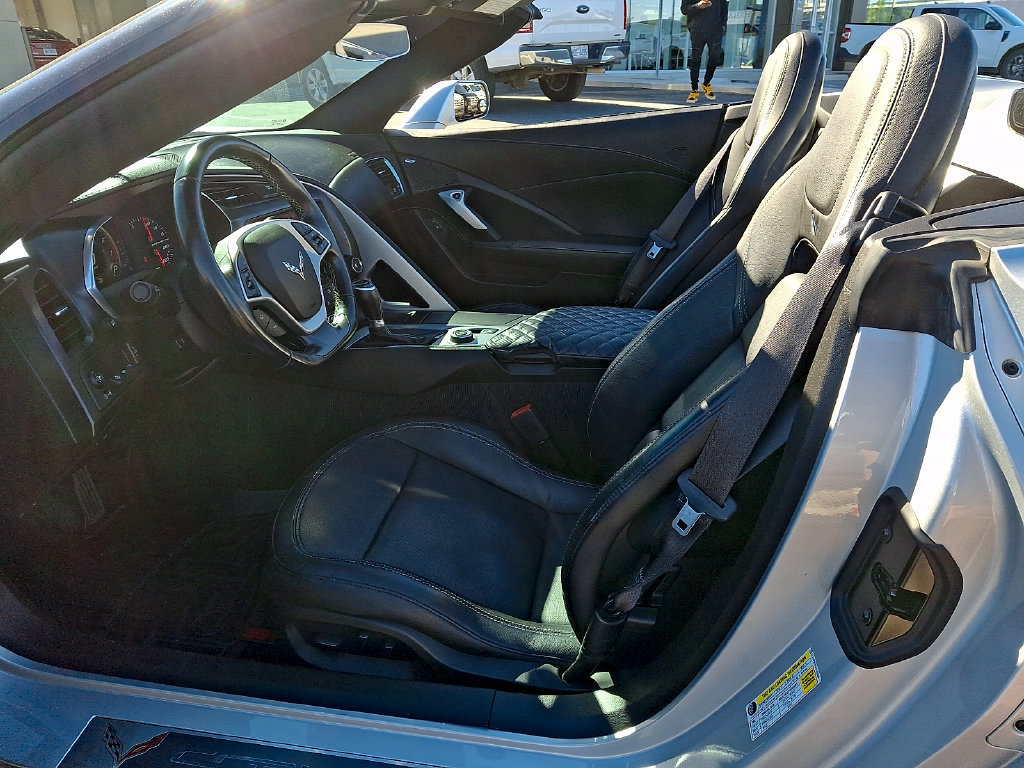Used 2019 Chevrolet Corvette Stingray Convertible w/ 2LT Preferred Equipment Group RWD image 12