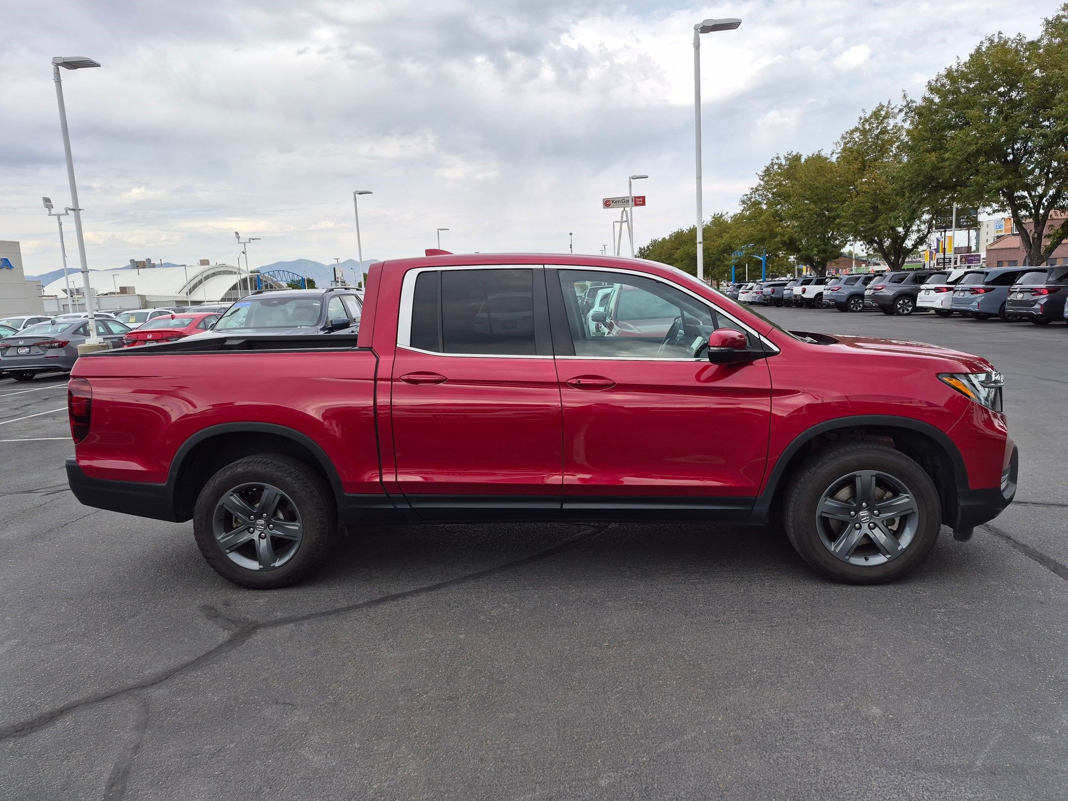 Certified 2023 Honda Ridgeline RTL image 2