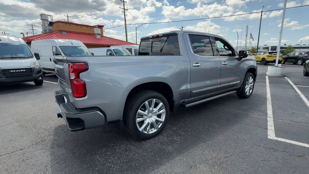 Used 2024 Chevrolet Silverado 1500 High Country AWD/4WD image 8