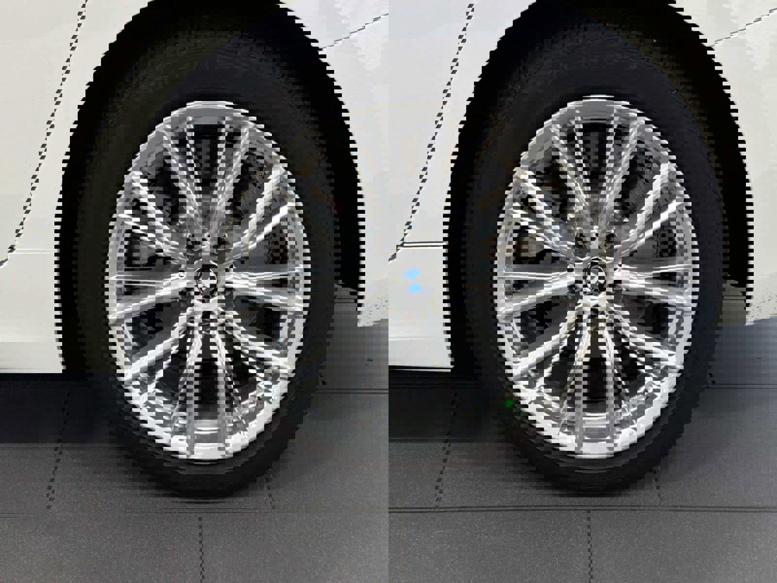 Used 2023 BMW 330i xDrive Sedan w/ Premium Package image 12