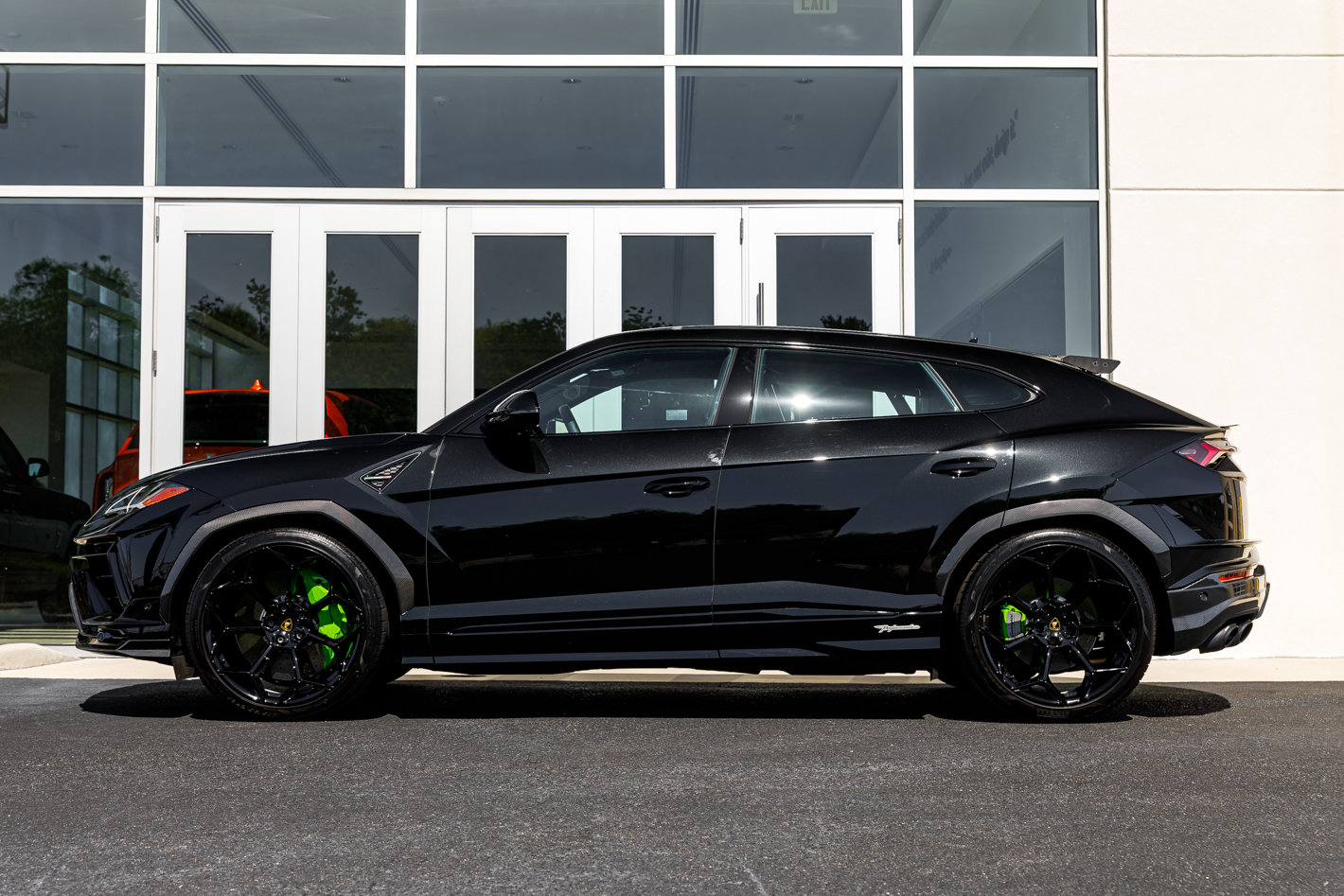 Used 2024 Lamborghini Urus Performante AWD/4WD image 5