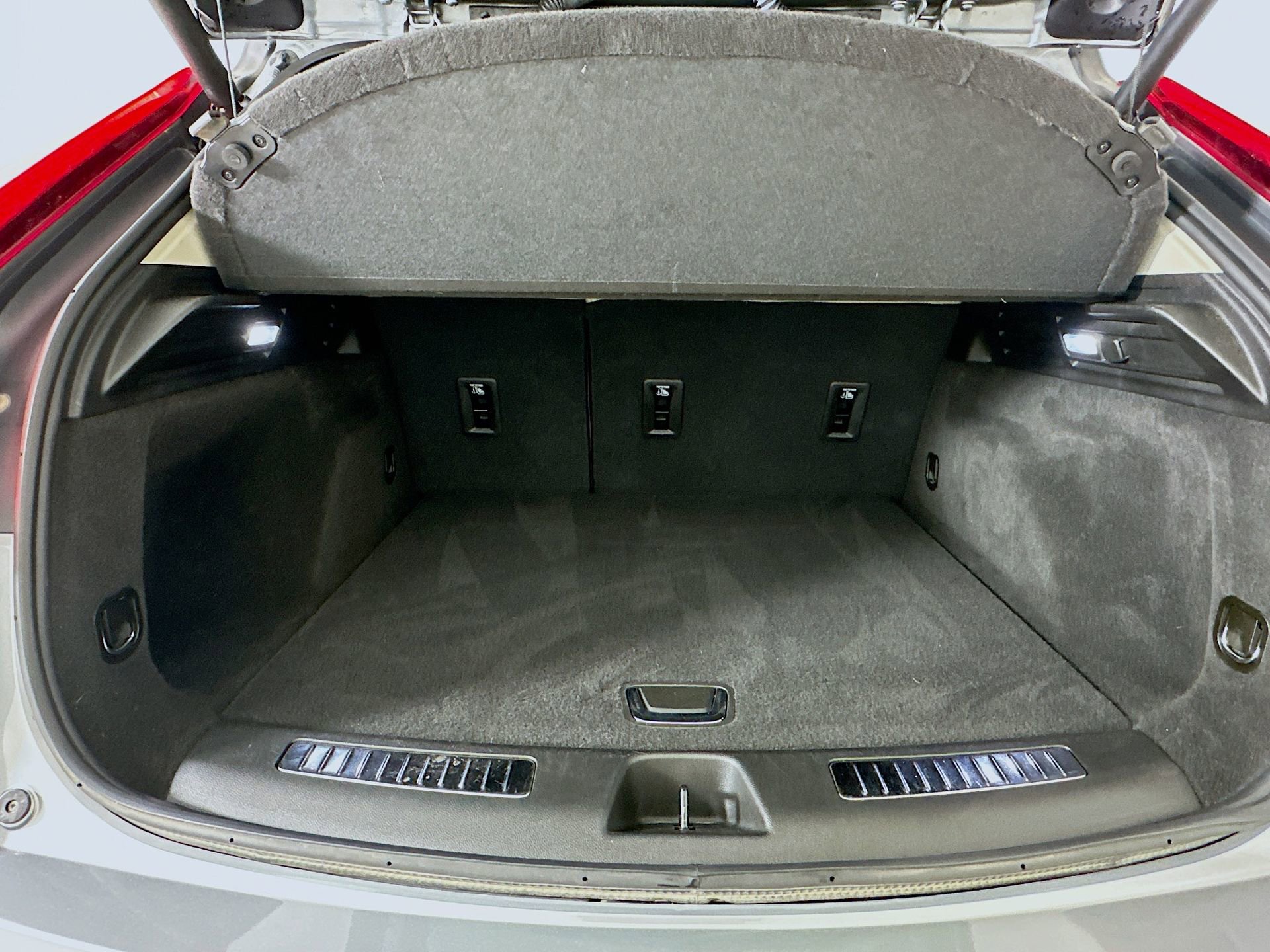 Used 2023 Cadillac XT4 Premium Luxury w/ Enhanced Visibility Package FWD image 29