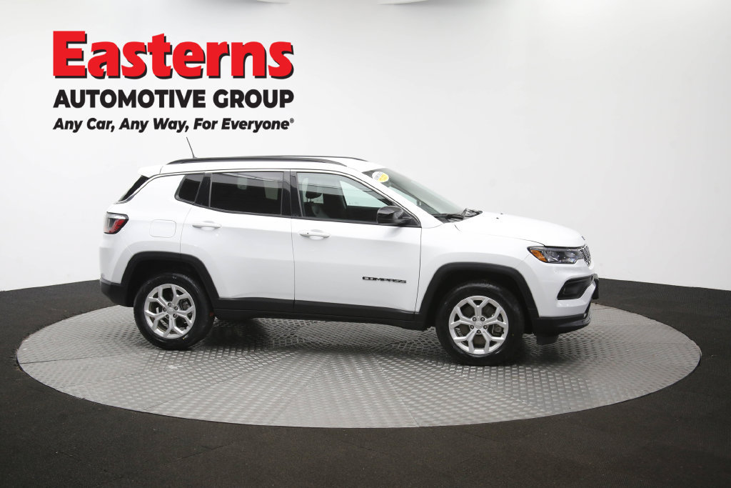 Used 2024 Jeep Compass Latitude AWD/4WD image 48
