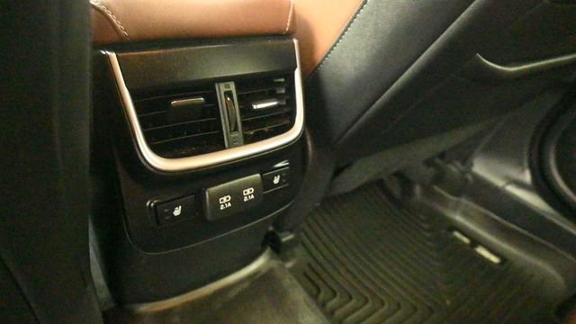 Used 2022 Subaru Outback Touring XT AWD/4WD image 12