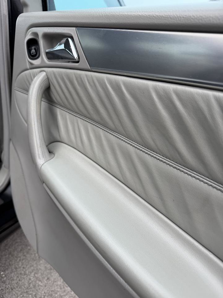 Used 2005 Mercedes-Benz C 55 AMG Sedan image 26
