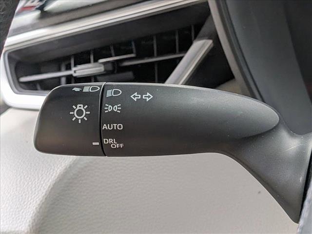 Used 2021 Toyota Corolla LE FWD image 9