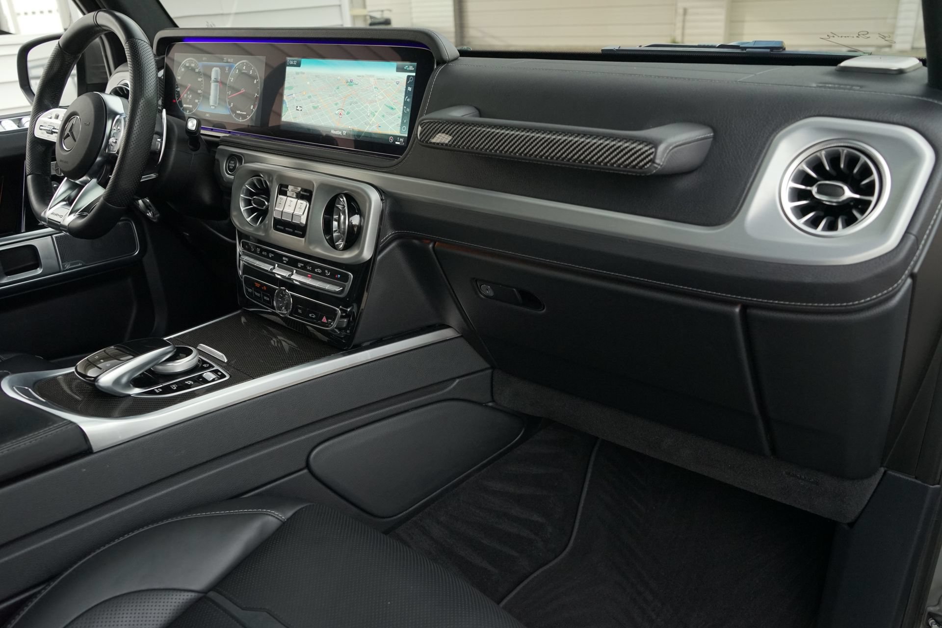 Used 2024 Mercedes-Benz G 63 AMG 4MATIC w/ Seat Comfort Package image 10