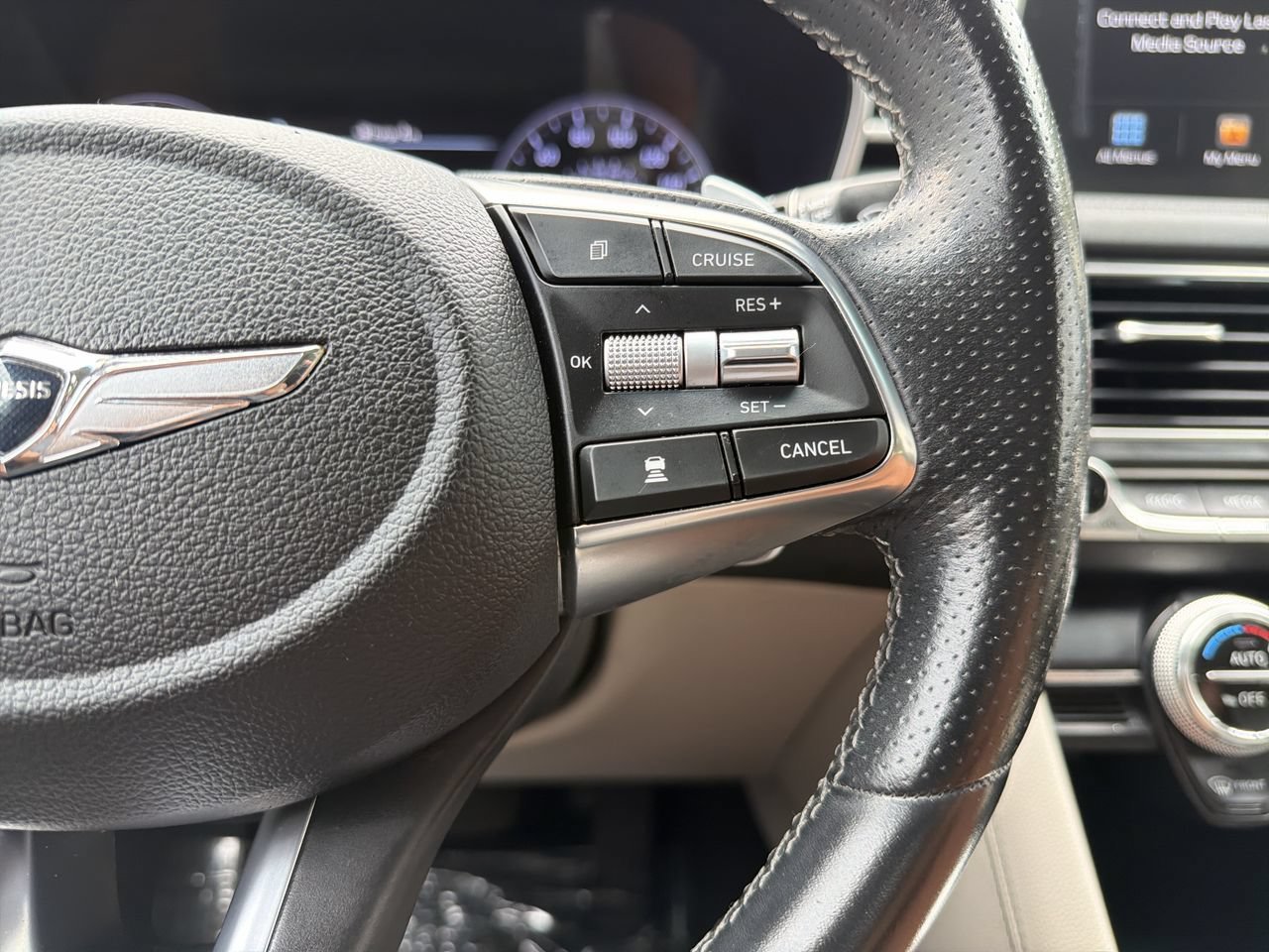 Used 2019 Genesis G70 2.0T Advanced RWD image 26