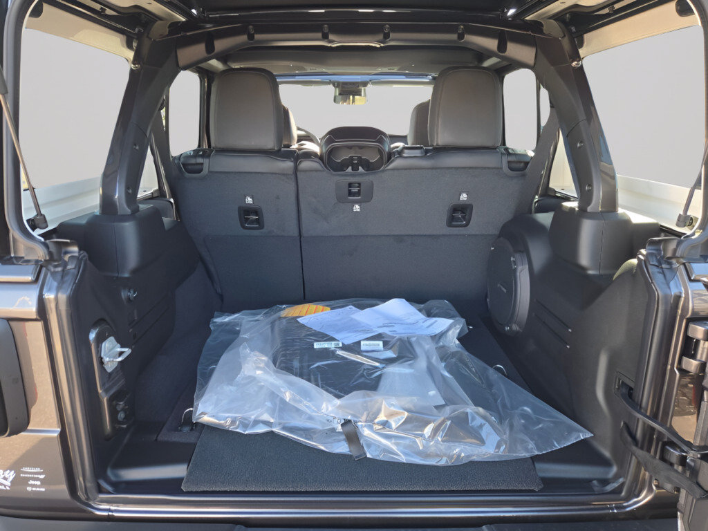 New 2027 Jeep Wrangler Unlimited Rubicon AWD/4WD image 17