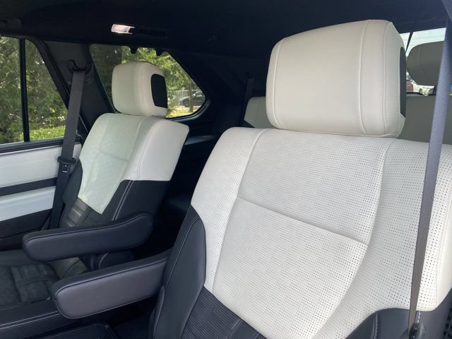 Used 2024 Toyota Sequoia Capstone AWD/4WD image 13