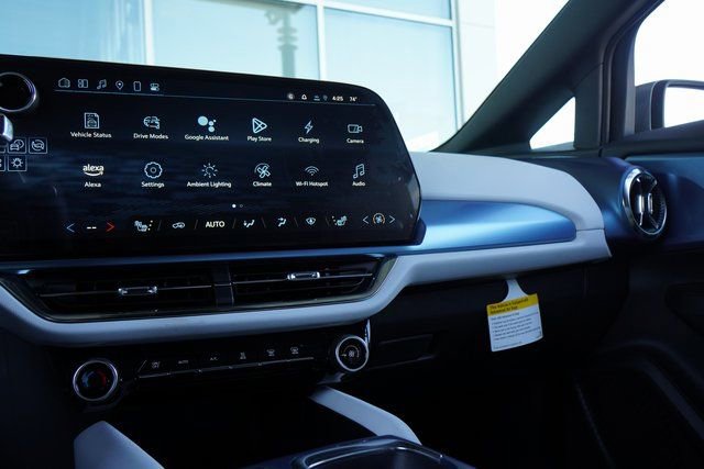 New 2025 Chevrolet Equinox EV LT image 19