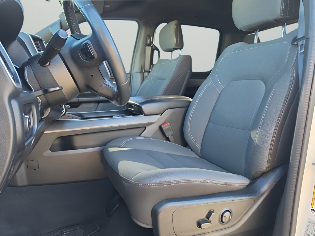 Used 2022 RAM 1500 Big Horn AWD/4WD image 10