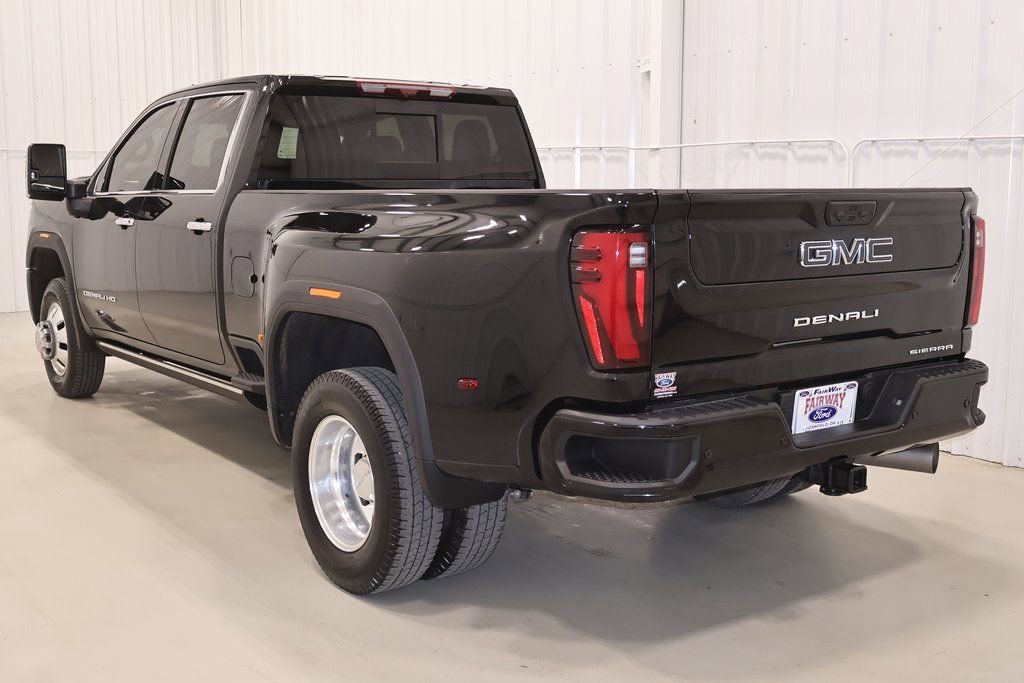 Used 2026 GMC Sierra 3500 Denali Ultimate image 7