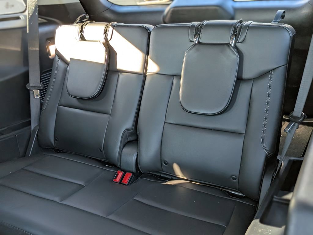 Used 2022 Ford Explorer XLT w/ Equipment Group 202A image 29