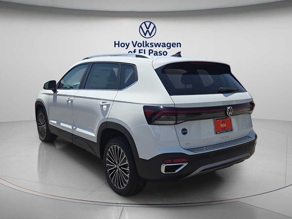 New 2026 Volkswagen Taos SE FWD image 4