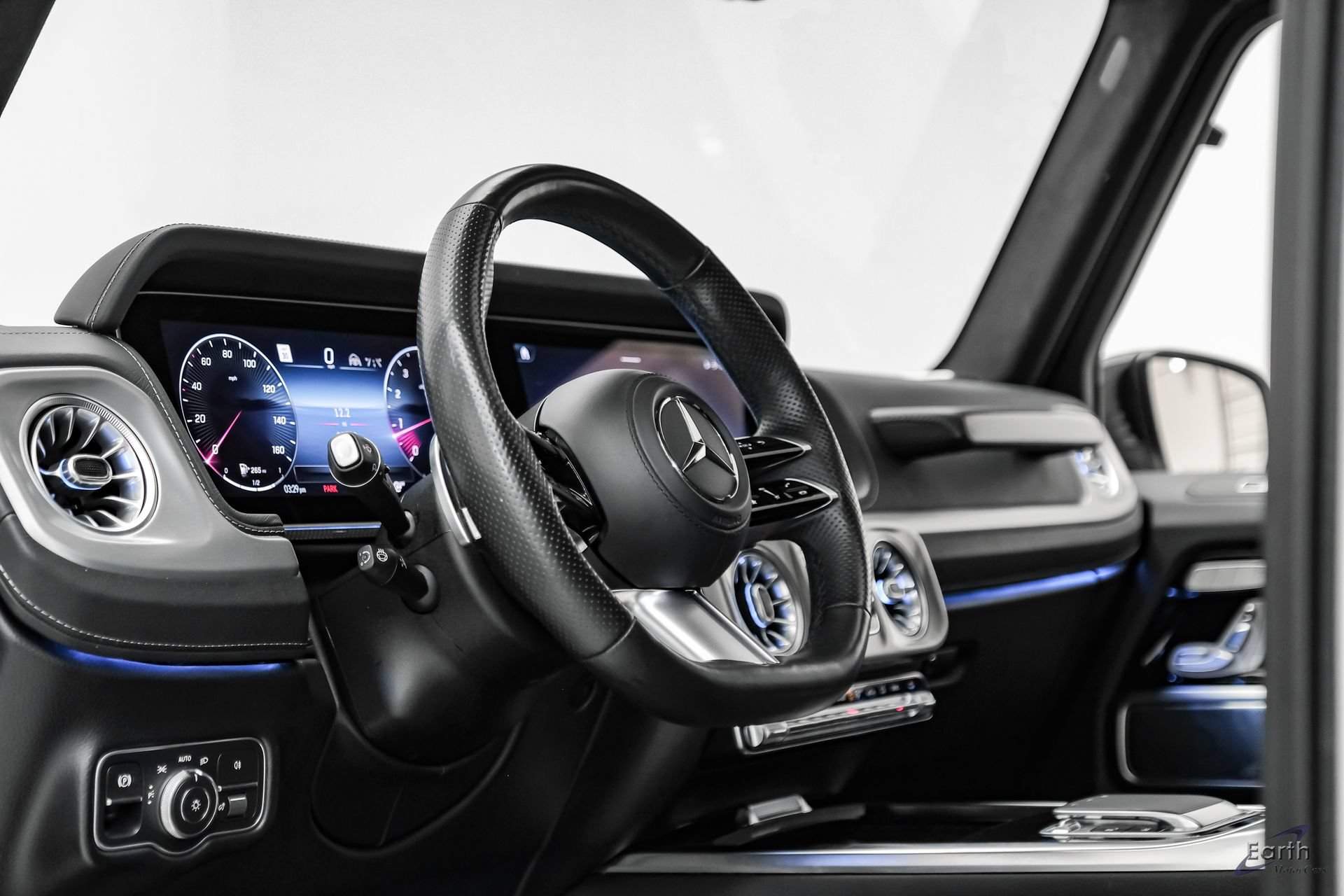 Used 2025 Mercedes-Benz G 550 w/ Exclusive Interior Package image 41