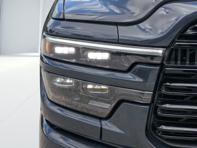 New 2026 RAM 2500 Laramie AWD/4WD image 9