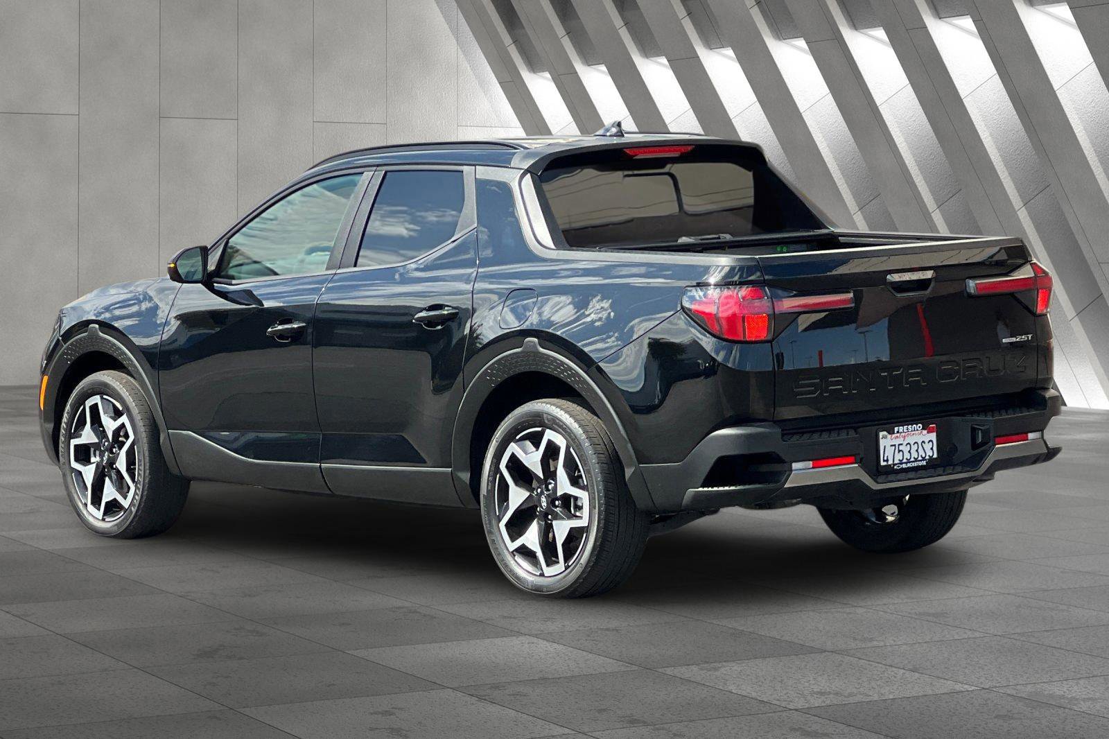 Used 2022 Hyundai Santa Cruz Limited image 6