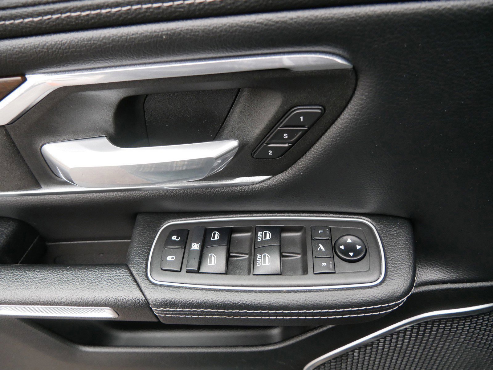 Used 2021 RAM 1500 Laramie image 18