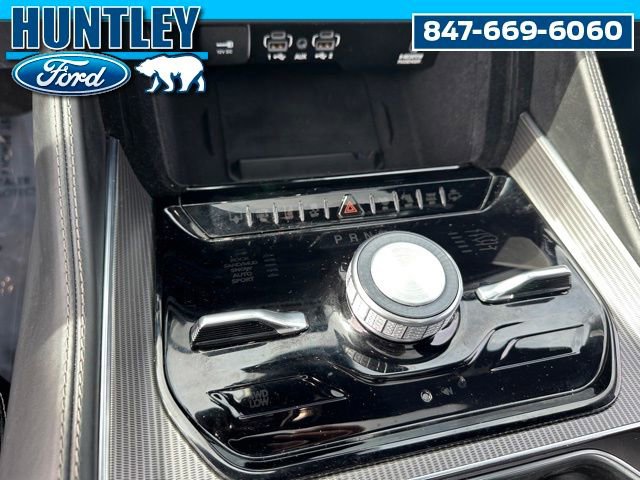 Used 2022 Jeep Grand Wagoneer Series II AWD/4WD image 30