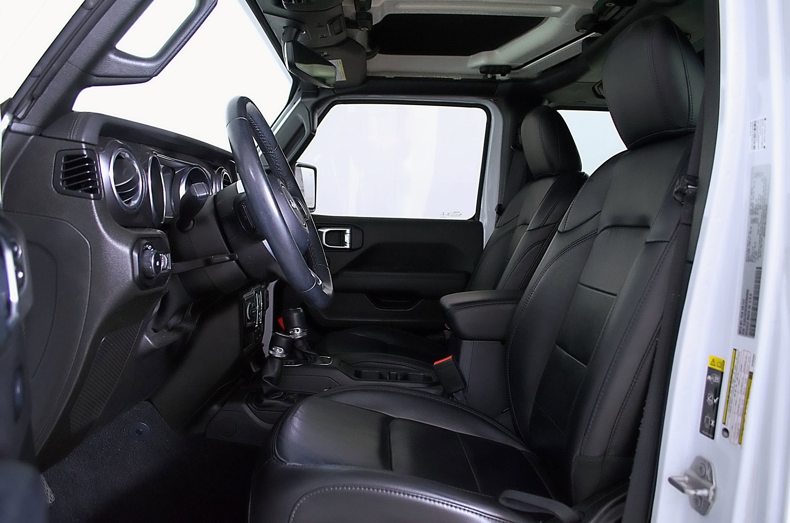 Used 2021 Jeep Wrangler Unlimited Sahara AWD/4WD image 13