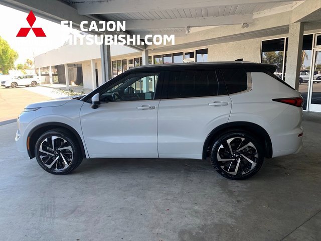 Used 2024 Mitsubishi Outlander SEL image 7