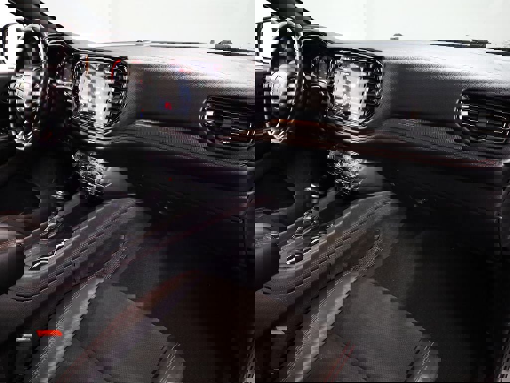 Used 2022 Dodge Durango R/T w/ Trailer Tow Group IV image 35