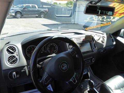 Used 2011 Volkswagen Tiguan S AWD/4WD image 13