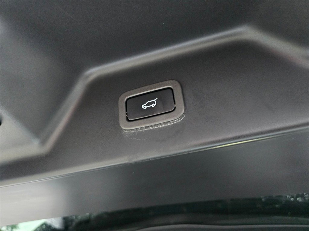 Used 2018 Land Rover Range Rover image 20