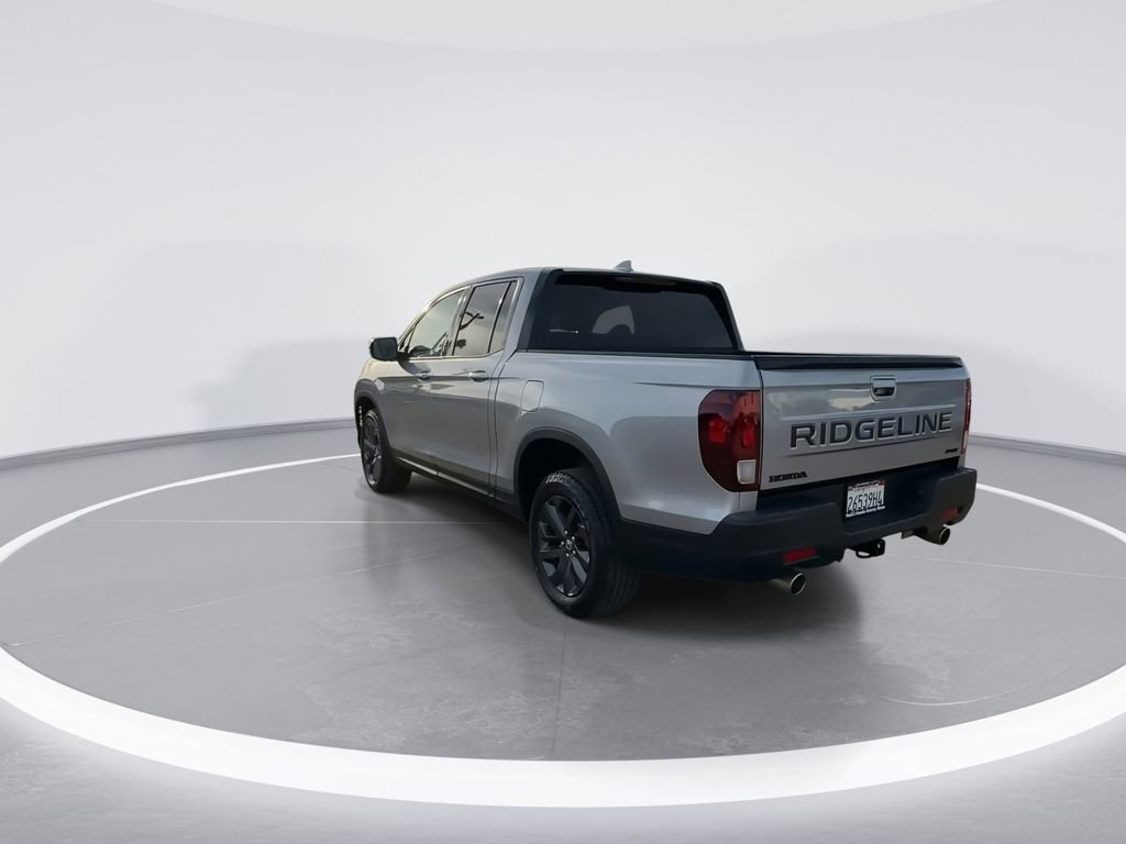 Used 2024 Honda Ridgeline Sport image 11