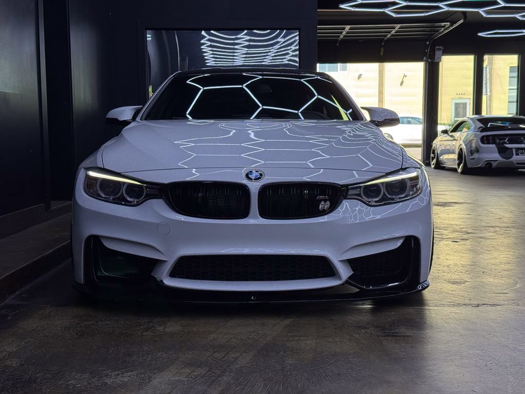 Used 2017 BMW M4 Coupe RWD image 2