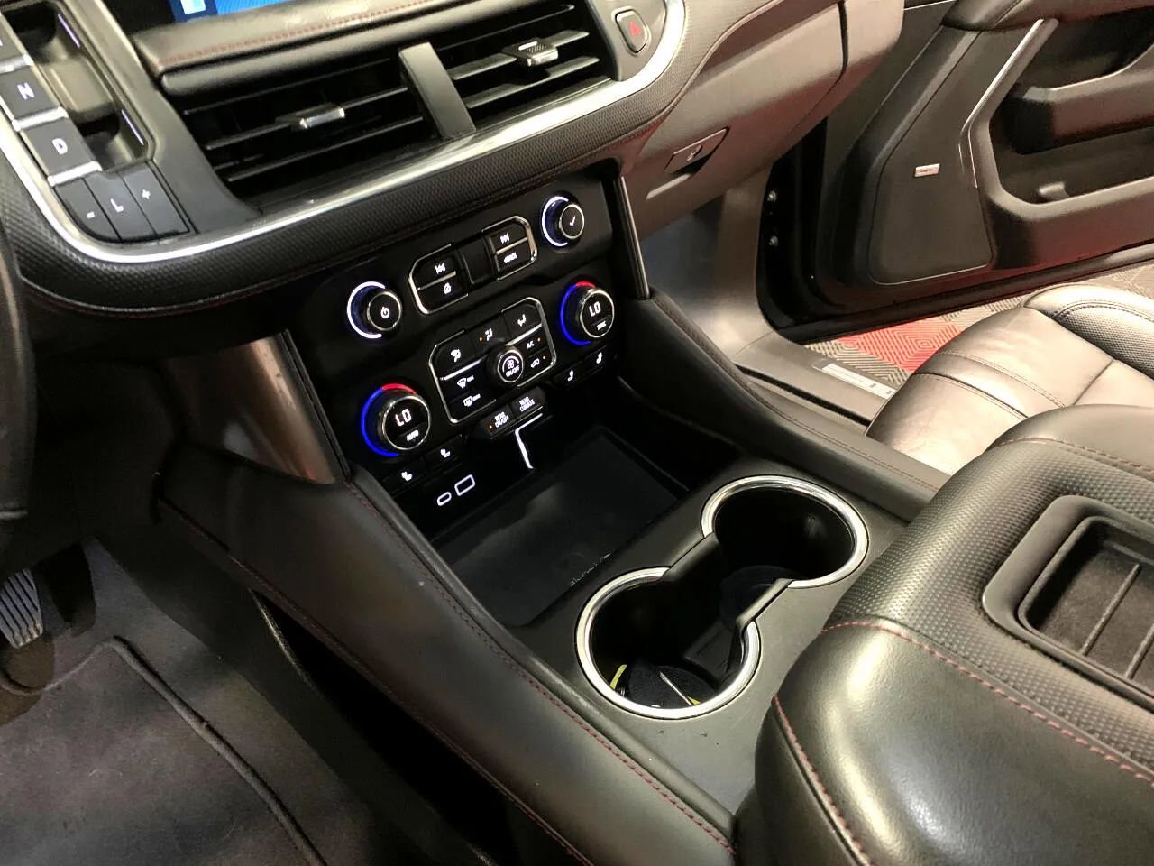 Used 2022 Chevrolet Tahoe RST w/ Luxury Package image 35