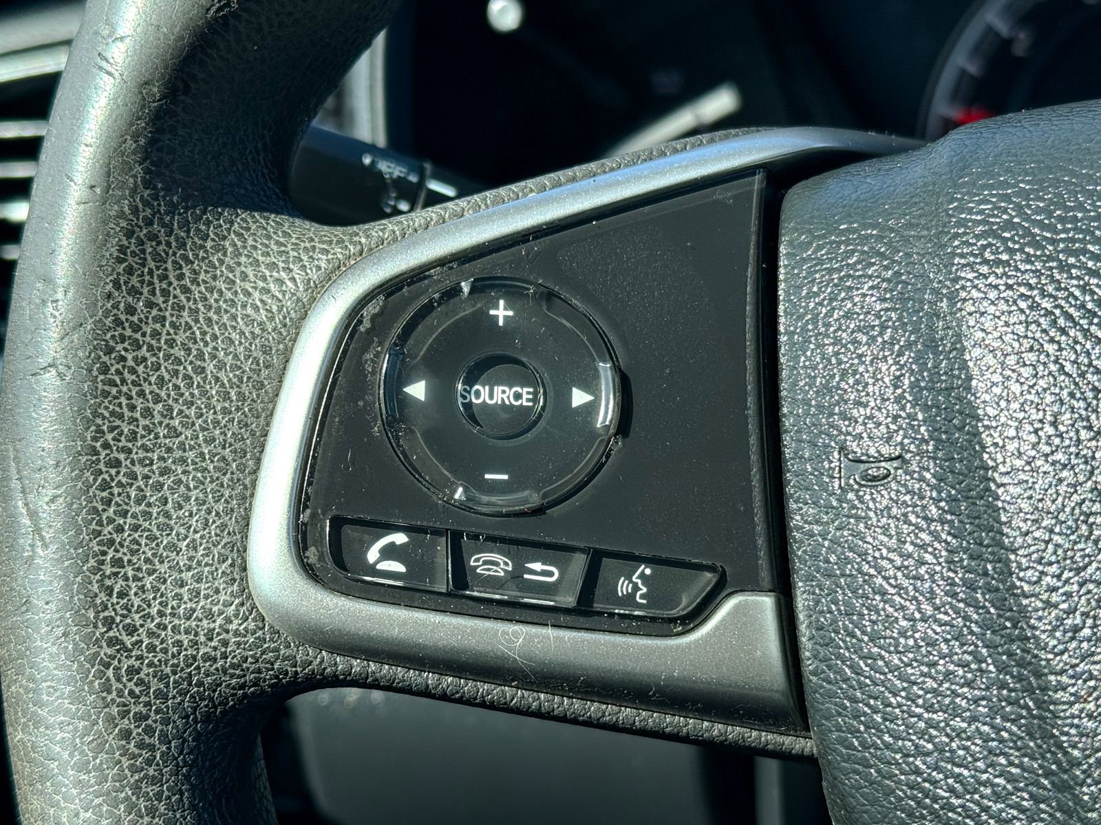 Used 2017 Honda CR-V LX image 25