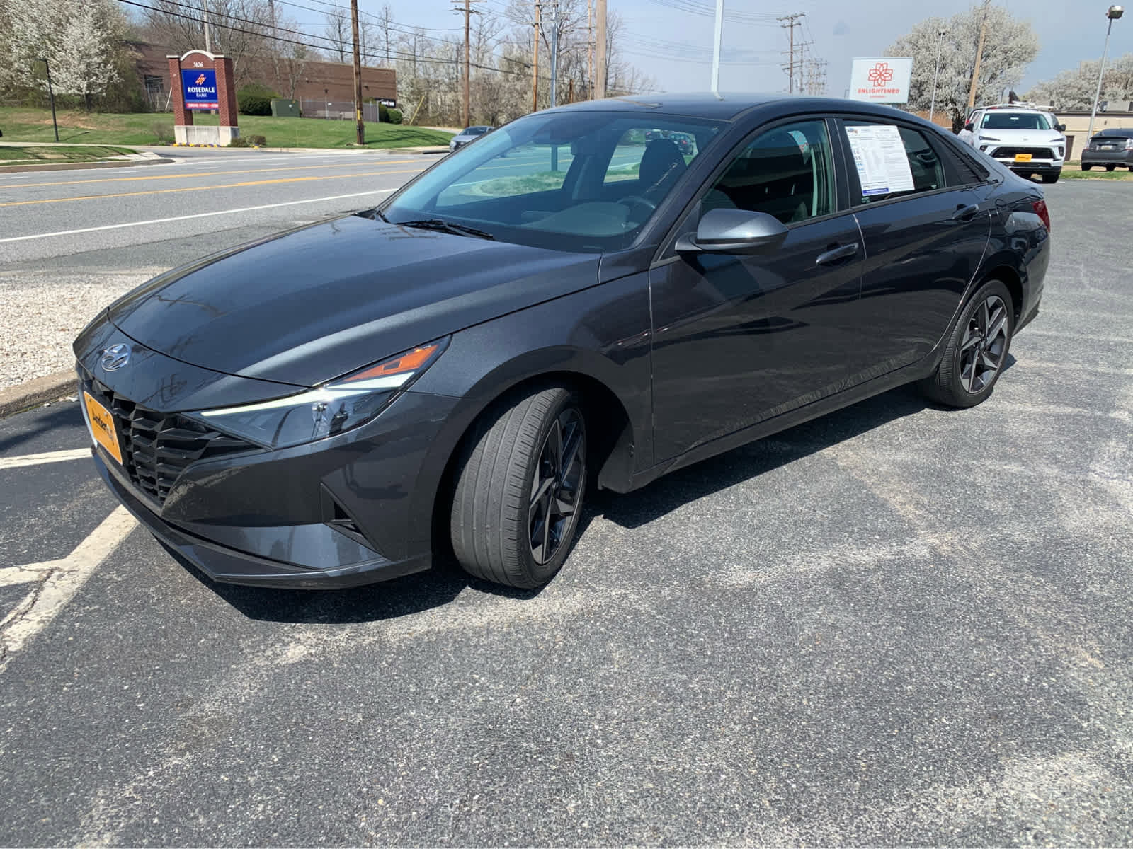 Used 2023 Hyundai Elantra SEL w/ Convenience Package FWD image 3